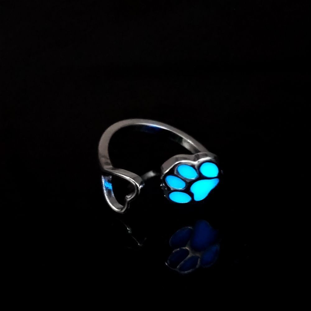 Hollow Out Luminous Cat's Paw Ring Glow In Dark Light Adjustable Ring Glowing Finger Ring Girls