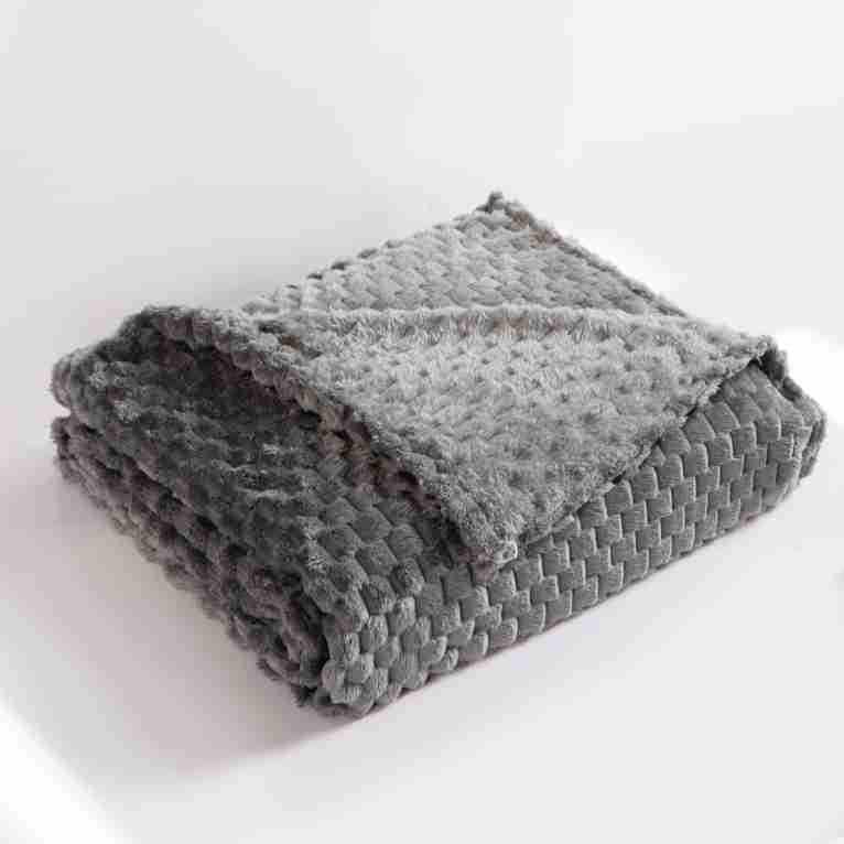 Golden Velvet Flannel Blanket - Suitable for Office, Sofa, Baby, and Gifts