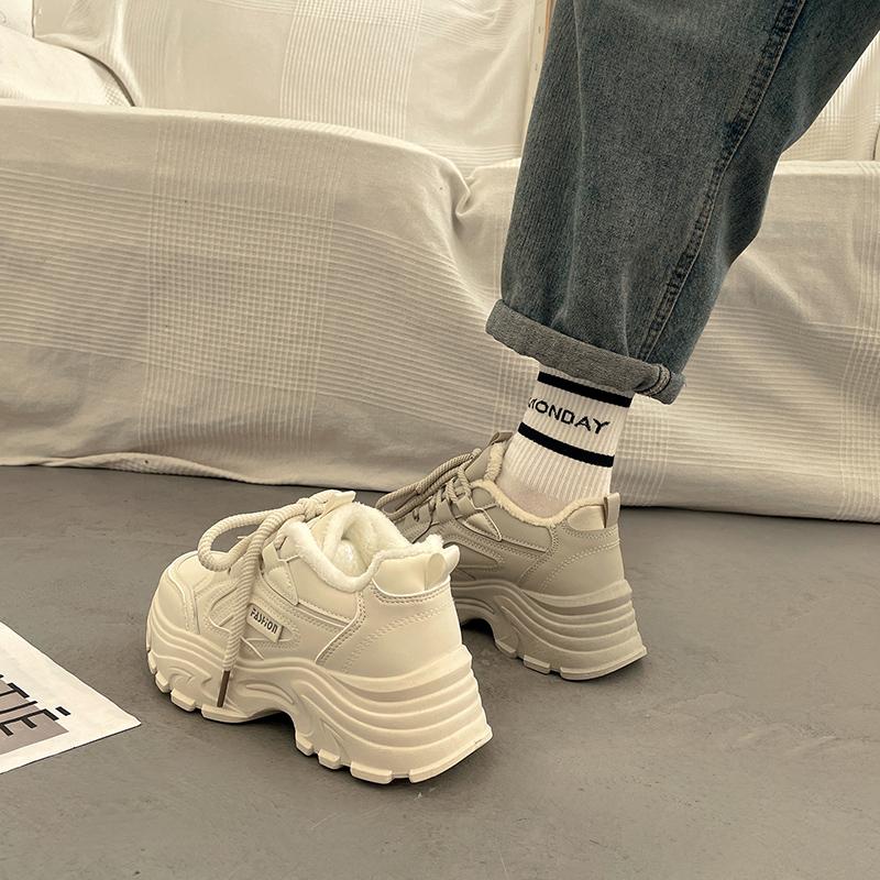 Thick-soled New 2024 Velvet Autumn and Winter Feet Increase Dad Shoes Women's Versatile Small Hong Kong Style Casual Sports Shoes