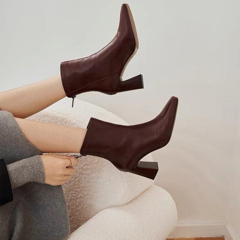 Модные зимние кожаные женские ботильоны на толстой подошве с острым носком на среднем каблуке, элегантная обувь 2025 года, модные туфли-лодочки в готическом стиле, челси, Botas De Mujer