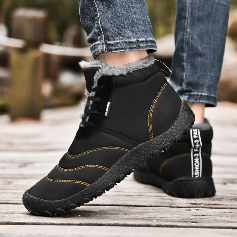2025 Winter Cotton Boots Are Popular, Warm and Thickened Large-size Cotton Shoes, Northern Soft-soled Men's Medium-top Snow Boots.
