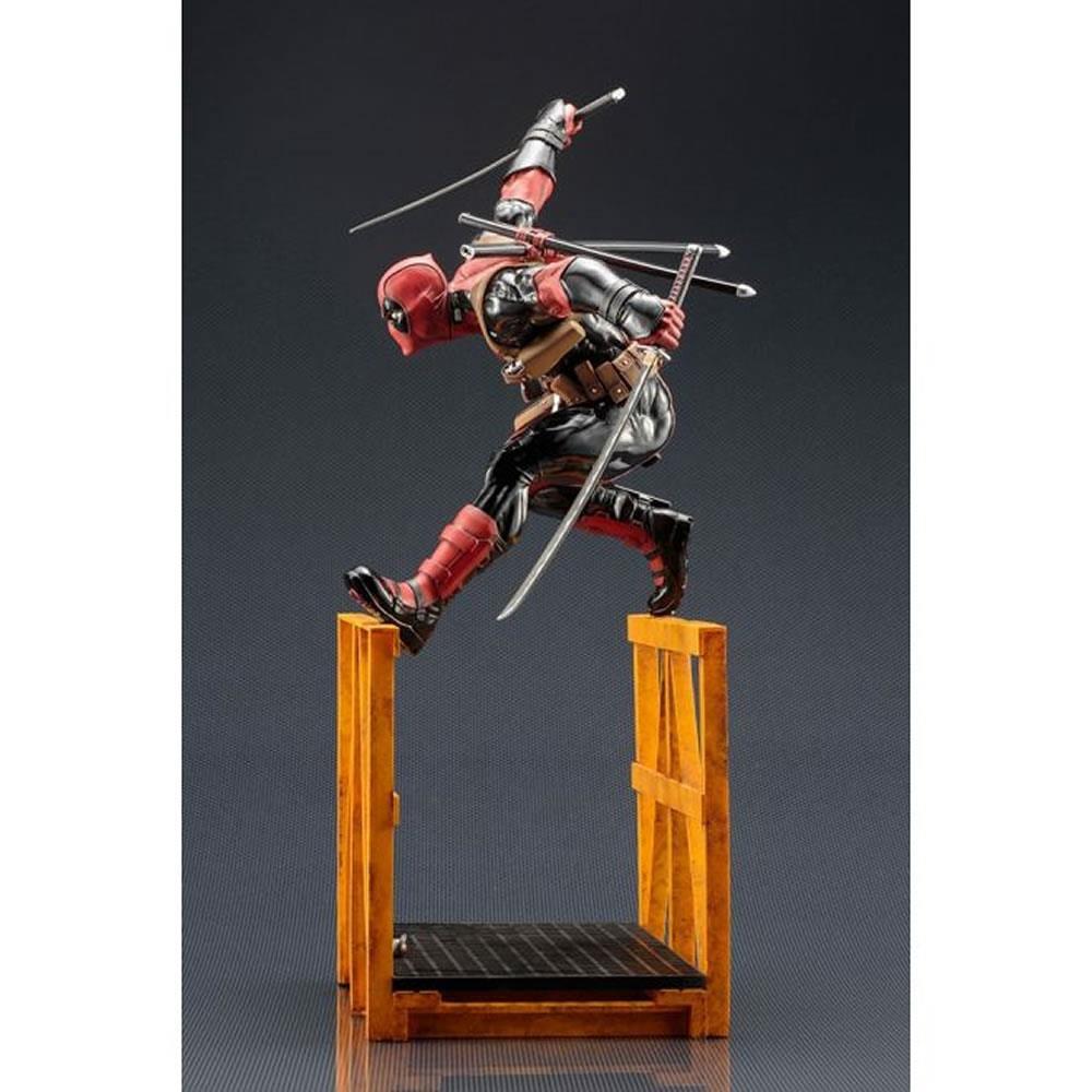 Super Deadpool Artfx Statue