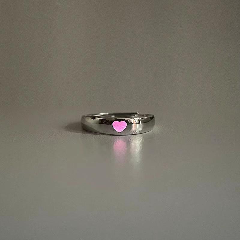 2023 Luxury Shining Love Ring Glow Nightclub Girl Lovely Elegant Ring Gift Party Punk Y2K Fashion Valentine Ring European Fluorescent Gloss Holiday
