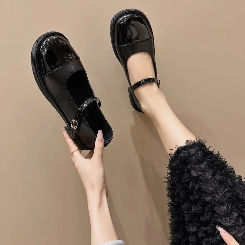 2024 New Women's Heeled Single Shoes Versatile Women's Shoes Square Toe Comfortable Spring and Autumn One-Word Buckle Strap