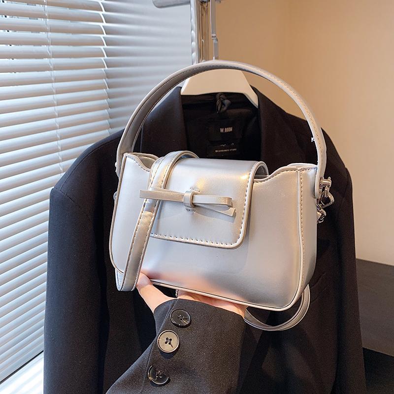 Bow Fashion Small Crossbody Bags for Women Classic Red Soft Leather Bridal Bag Multicolor Flap Design Lady Handbag