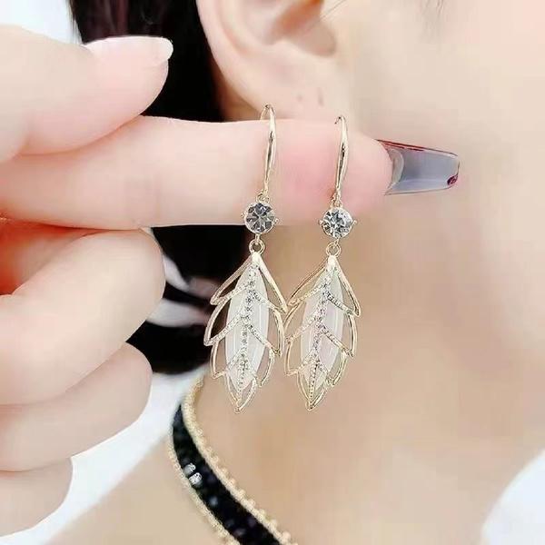 Elegant  Women Leaf Long Drop Earrings Gold Earrings Romantic Bride Engagement Wedding Earrings Anniversary Gift Jewelry