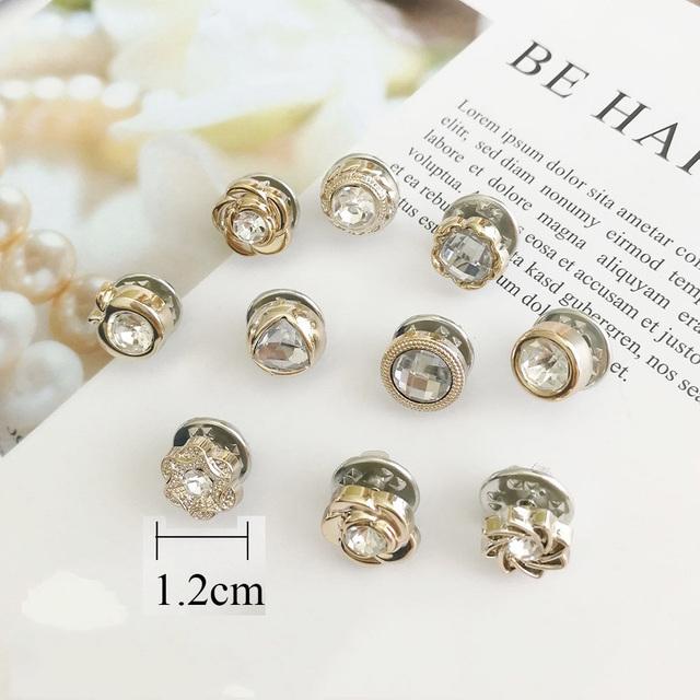 Fashion Pearl Rhinestones Brooch Pin Brooches For Women Sweater Shirt Lapel Pin Buckle Brooch Pins Set Clothes Accessories Gift