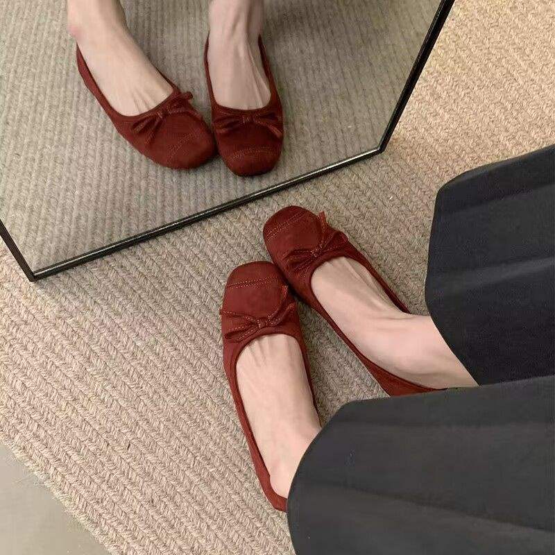 Red Ballet Single Shoes Women's 2025 New Bow Retro Evening Wind Flat Bottom Ladyshoes Square Head Shallow Mouth Grandma Shoes
