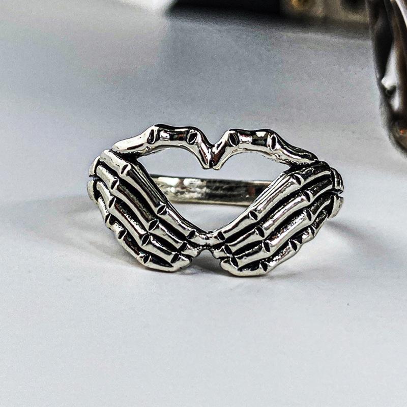 1Set Vintage Gothic Heart Rings Set For Women Men Punk Playing Card Spades Geometric Hollow Butterfly Ring Retro Finger Ring Jewelry