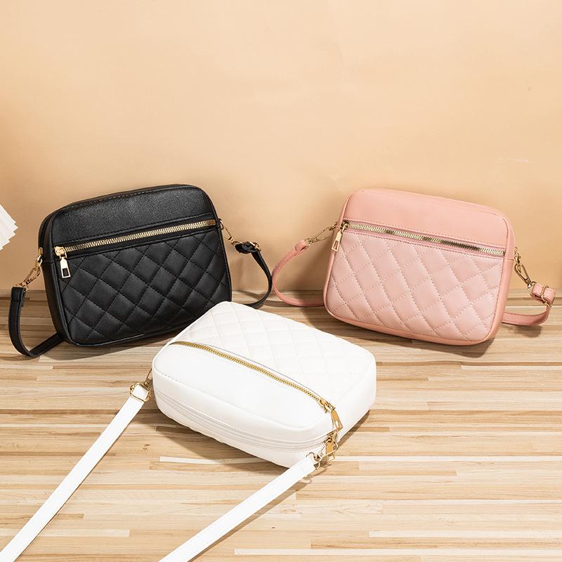 New Design Women's Handbag Quilted Plaid Underarm Bag Sling Shoulder Bag Small Solid Color Crossbody Square Bag MIT