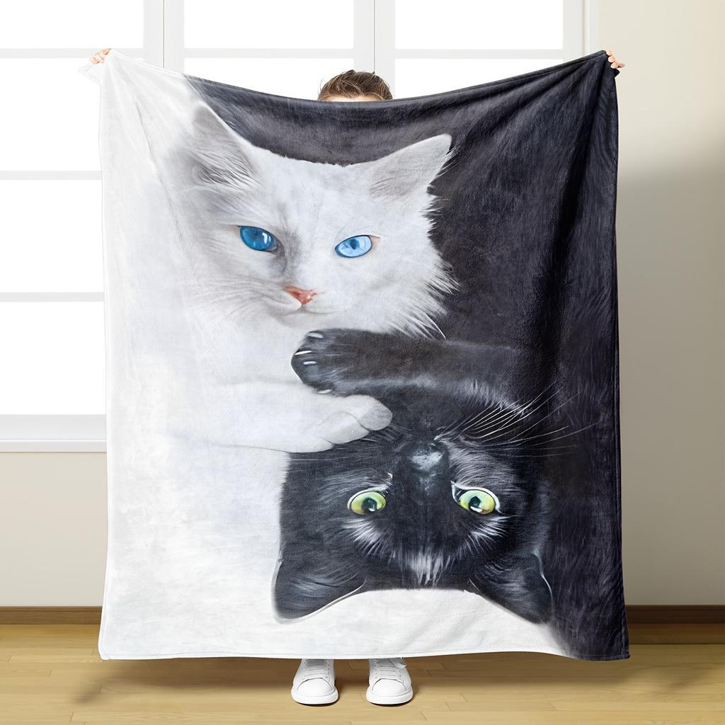 Cute Pet Cute Cat Blanket Fun Kitten Soft Flannel Blanket Modern Suitable for Home Air Conditioner Blanket