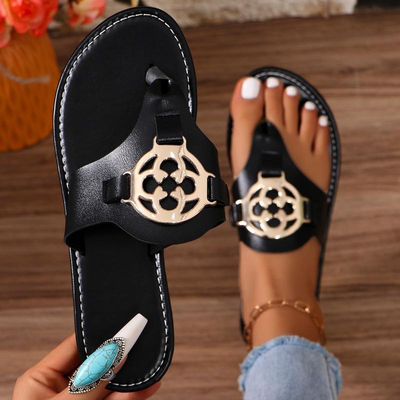 2024 Summer New Simple Metal Buckle Clip Flip-Flops Fashion Beach Plus Size Sandals Women Chaussure Femme