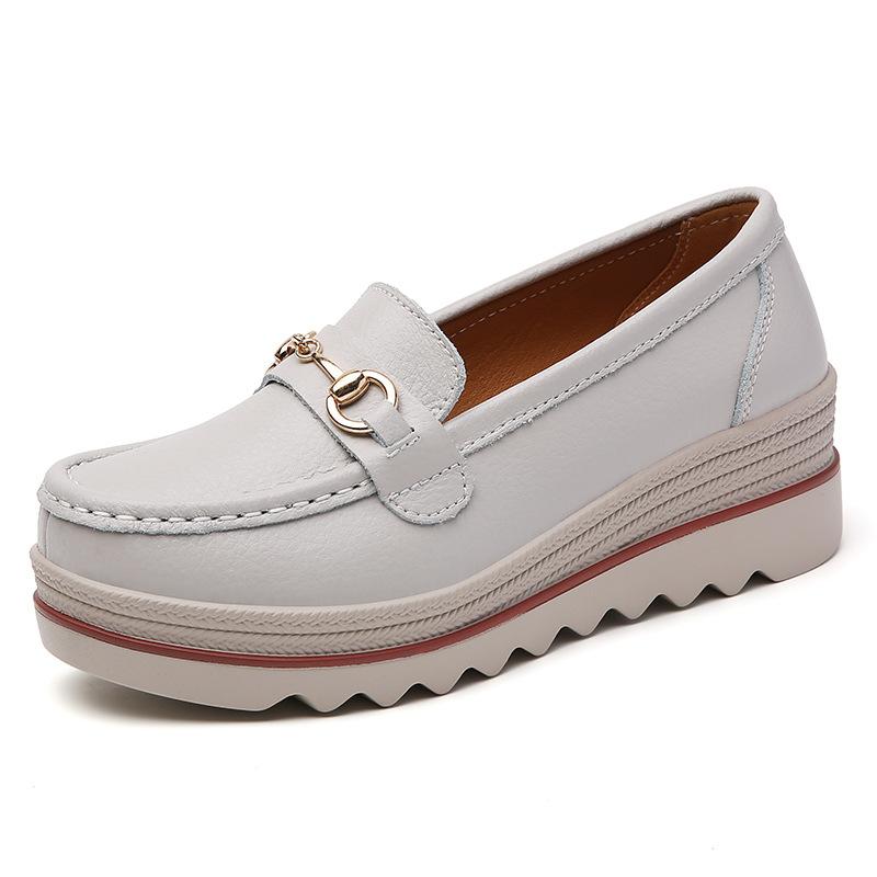 Woman's Casual Shoes Female Flat Shoes Loafers Slip On Ladies Moccasins Breathable Women Platform Sneakers Zapatos Mujer