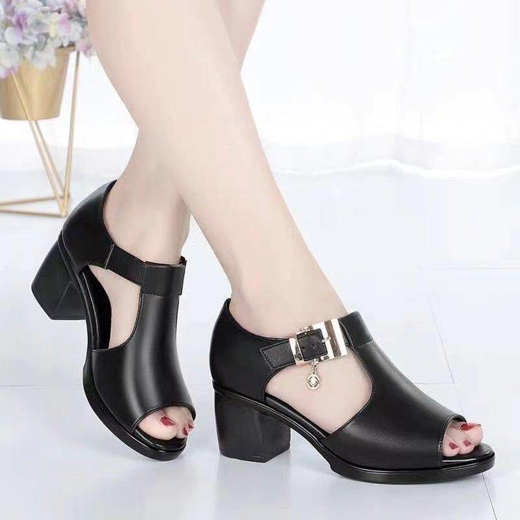 Platform Sandals Women's Summer Wear New Lightweight Fashion Heightening Versatile Rhinestone Roman Wedge Sandals