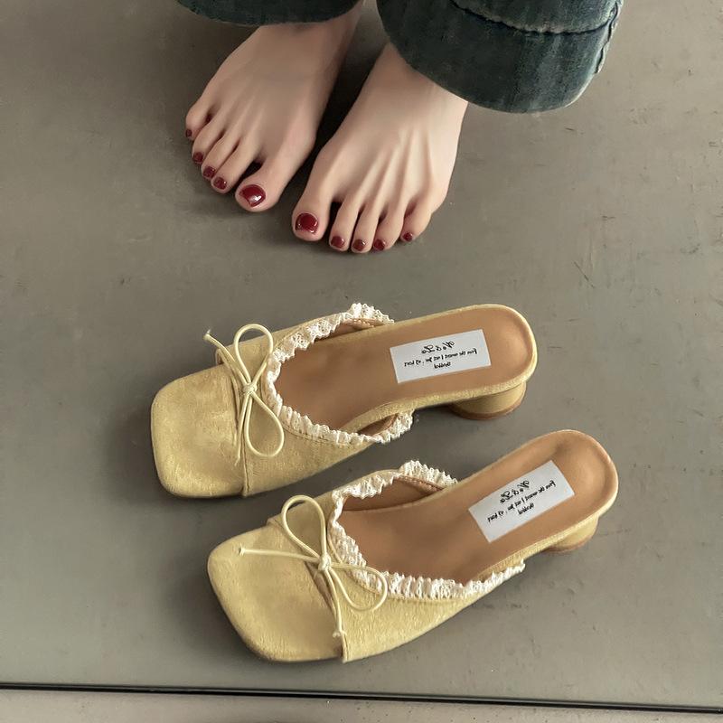 French beautiful cool slippers women's 2025 summer wear fashion temperament versatile high-heeled women's shoes great-looking slippers