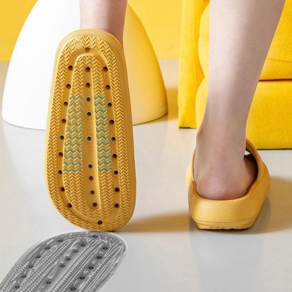 Summer Beach Solid Color Men&Women's Slippers Casual Lightweight EVA Anti-slip Slides Durable Cushioning Soft Shower Shoes for Swimming