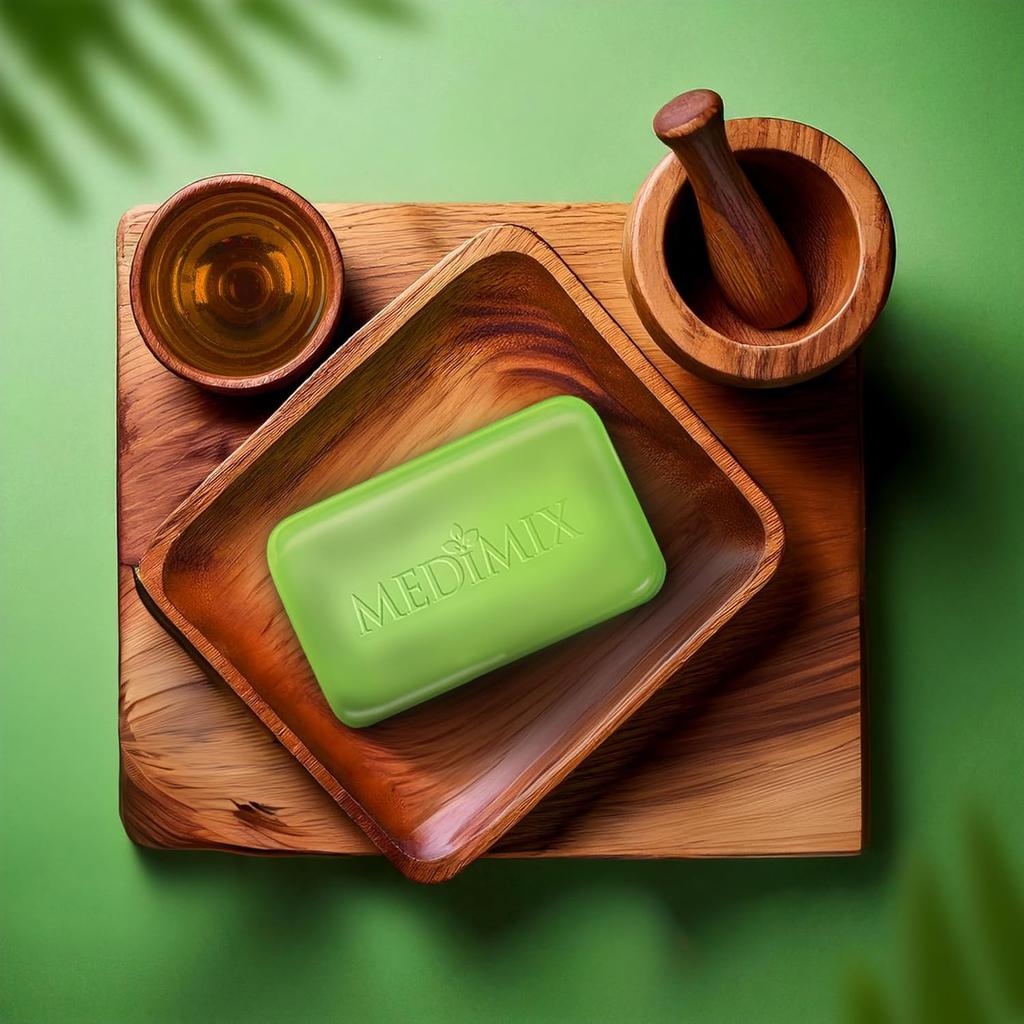 Medimix Transparent Ayurvedic Bathing Bar Soap 125g | Herbal Moisturizing Glycerine Soap With Lakshadi Oil For Dry & Sensitive Skin