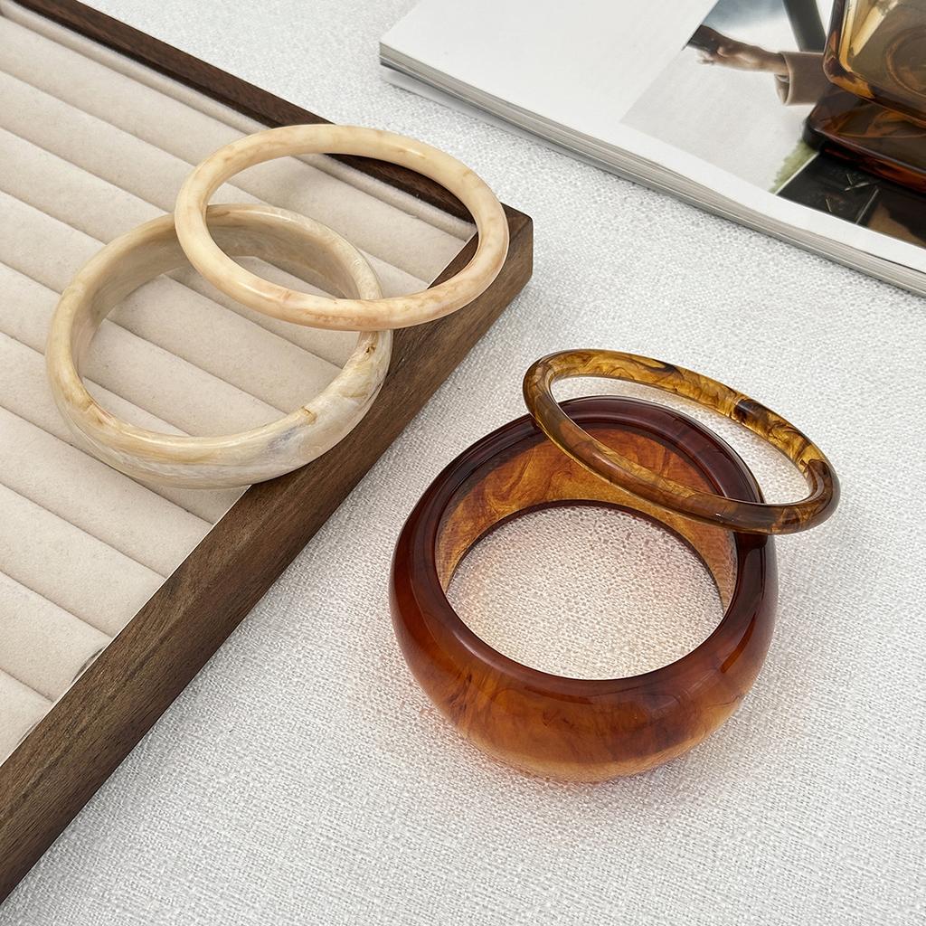 Браслеты Y2K Бохо из прозрачной смолы и акрила для женщин 2025 Новая мода Геометрический нерегулярный браслет Эстетические украшения