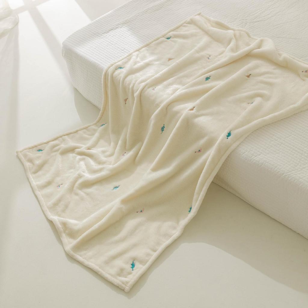 Korean Embroidered Baby Blanket: Cozy Stroller Cover & Nap Blanket for Autumn/Winter