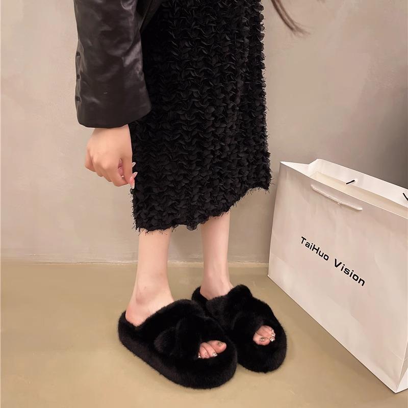 Super Fire Fluffy Slippers Women's 2025 Autumn New Home Wear Cross Versatile Korean Version Soft Bottom Rabbit Fluffy Cotton Mop