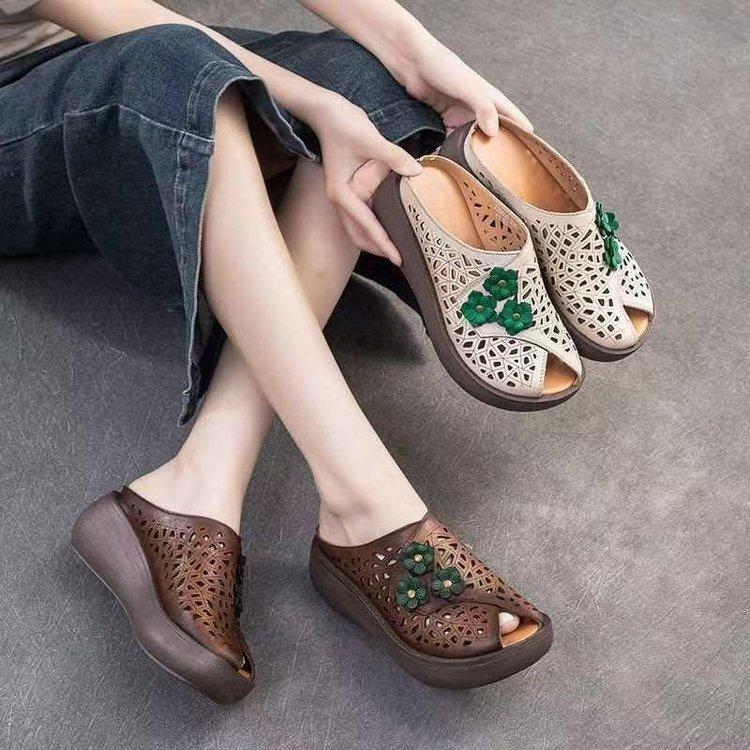 2025 Summer New Retro Ethnic Wind Non-slip and Light Outer Wear Flower Hollow Thick-soled Breathable One-word Drag Shoes