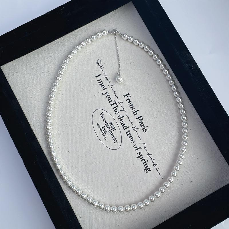 S925 Silver Mother-of-Pearl Pearl Necklace for Women - High-End, Lustrous, Round Beads On Clavicle Chain, Trendy Choker Design.