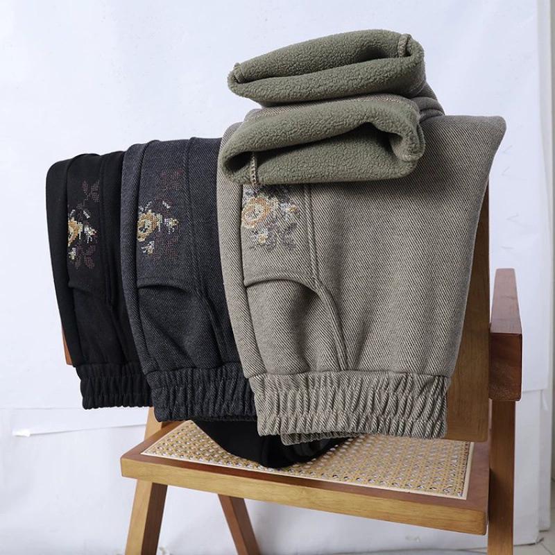 Autumn and Winter Pants Mother's Wear Plus Fertilizer Increase Warm Trousers Casual Thickened and Velvet Women's Pants