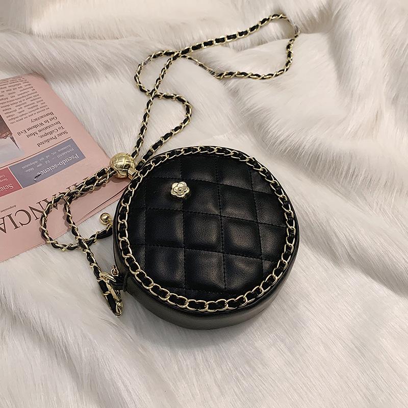 Internet Celebrity Senior Sense Bag Women 2025 New Foreign Style Versatile Messenger Bag Niche Design Diamond Chain Small Round Bag