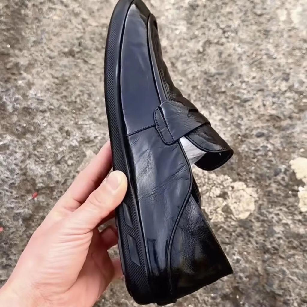 Fashion New Men Casual Leather Shoes Flat Designer Walking Shoes Classic Dress Business Loafers Outdoor Slip-on Comfy Soft Bottom Shoes