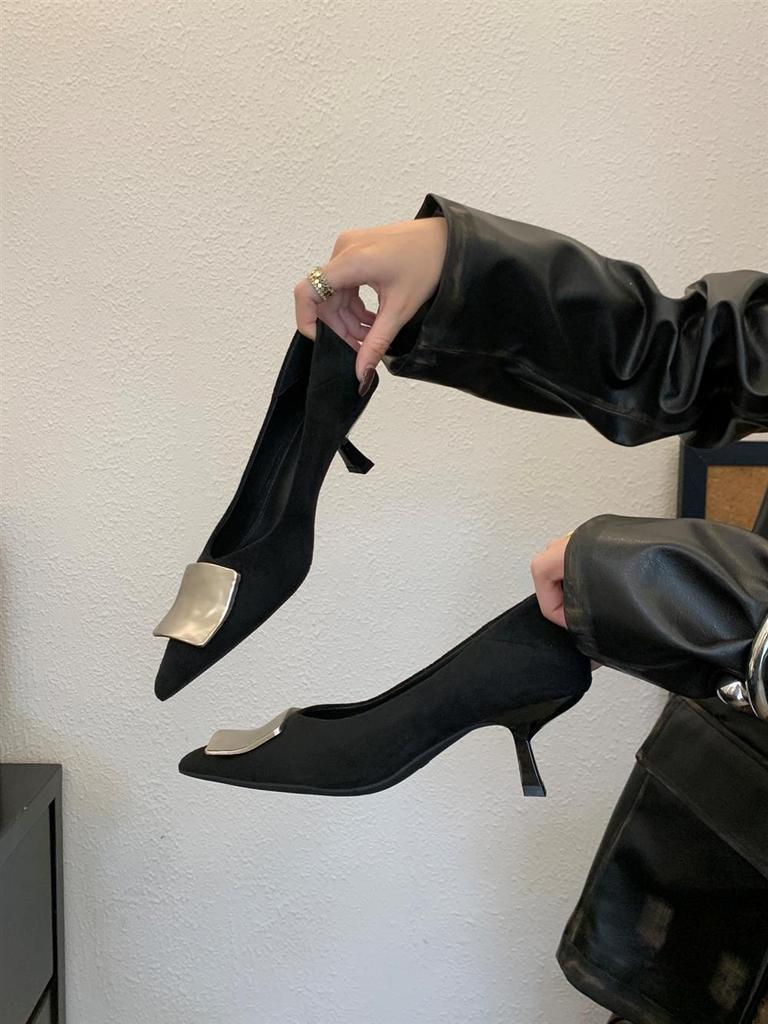 Женские туфли Мэри Джейн больших размеров на мягкой подошве, без застежки, с острым носком и металлической пряжкой, весна/осень 2025