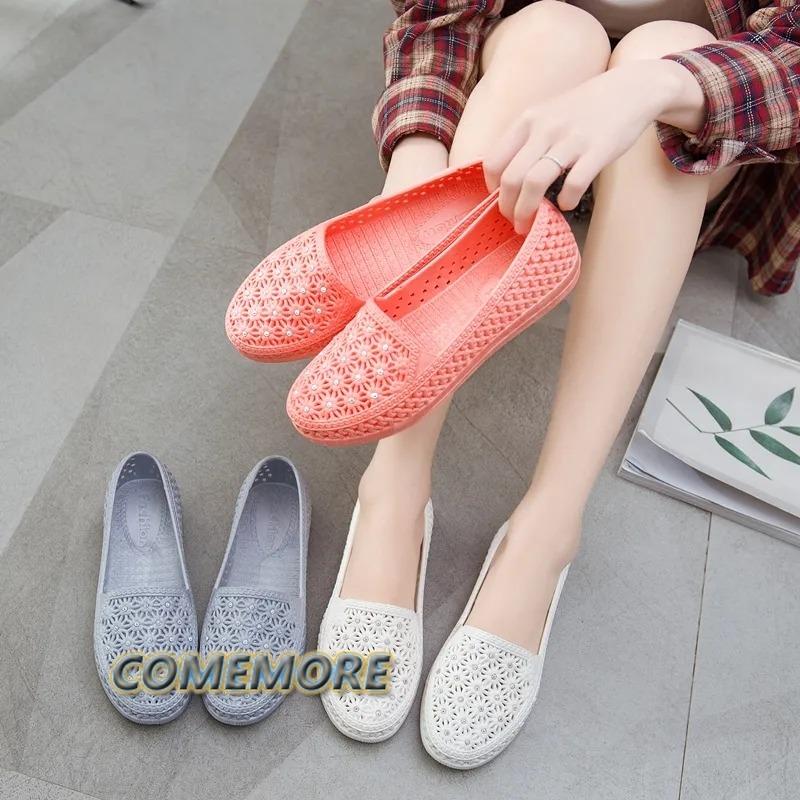 Fashion Flat Shoes Women Hollow Out Slip On Casual Nurse Shoes Summer Loafers Female Sandals Shallow Beach Breathable Classic Round Head
