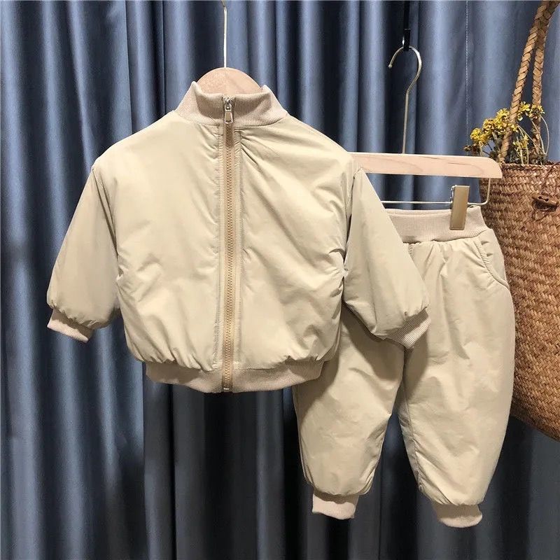 Boys' Autumn and Winter Suit 2022 New Children's Westernized Baby Plush Thickened Warm Two-piece Suit