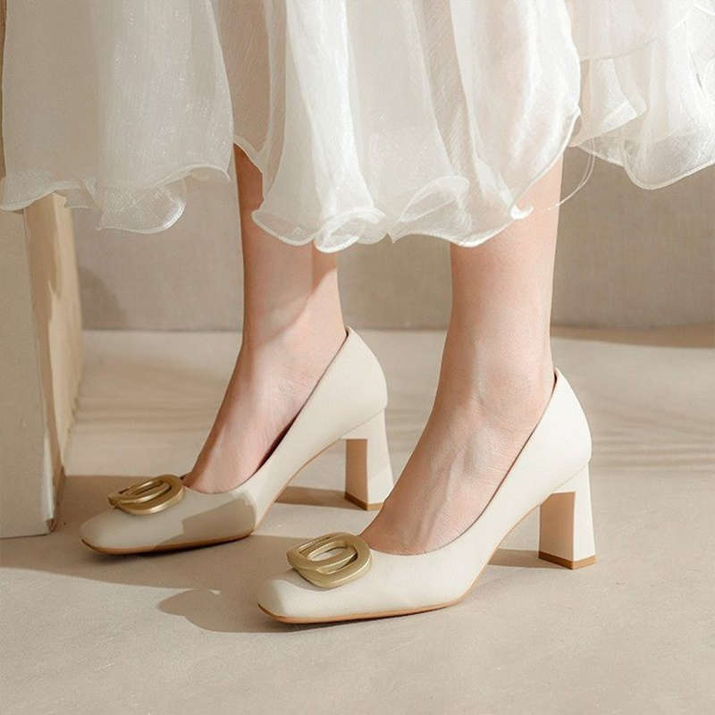Square Head High Heels Women's Thick Heels New Spring and Autumn White Niche Temperament Professional Single Shoes