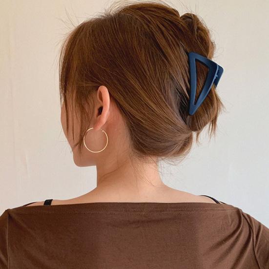 Triangle Shape Crossing Teeth Hair Claw Simple Matte Head Grab Shark Hair Clip Hair Accessories