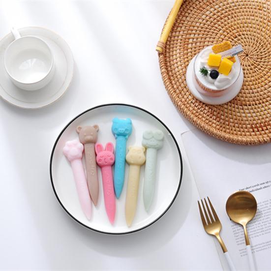 6 Cavity Cake Mold Non Stick Food Grade Reusable DIY Silicone Cartoon