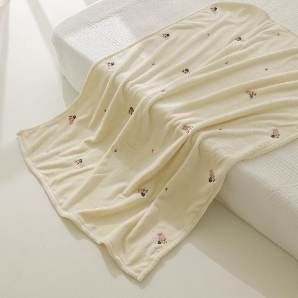 Korean Embroidered Baby Blanket: Cozy Stroller Cover & Nap Blanket for Autumn/Winter