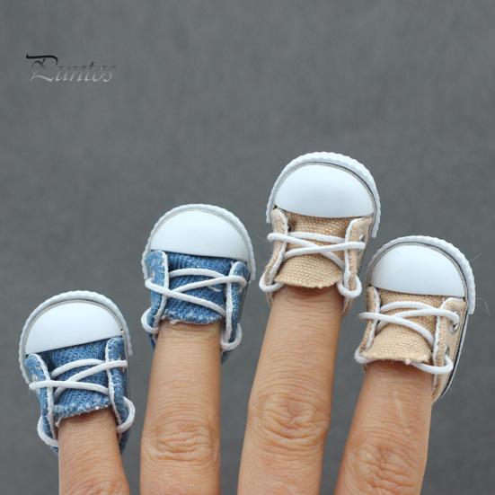 1 Pair Doll Shoes Mini Lace-Up Canvas Sneakers for 17cm Dolls Fingerboard Mini Finger Shoes Toy Accessory Realistic Design Creative Gift
