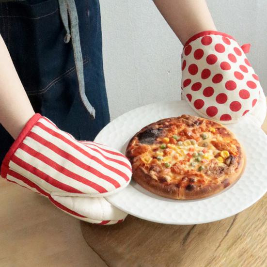 1Pc Insulation Glove Thickened Heat Insulation Glove Lanyard Design Microwave Oven Baking Glove for Kitchen