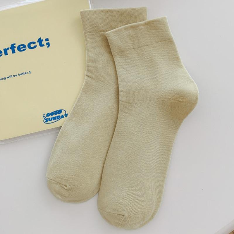 Women's Pure Cotton Macaron Socks - Soft, Mid-Calf, Loose-Fit for Maternity, Solid Colors, Perfect for Autumn and Spring.