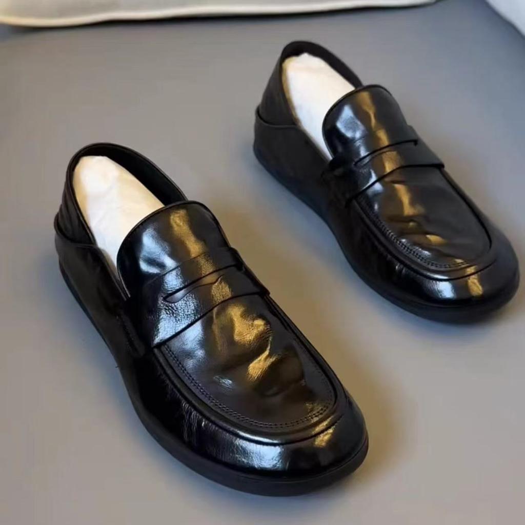 Fashion New Men Casual Leather Shoes Flat Designer Walking Shoes Classic Dress Business Loafers Outdoor Slip-on Comfy Soft Bottom Shoes