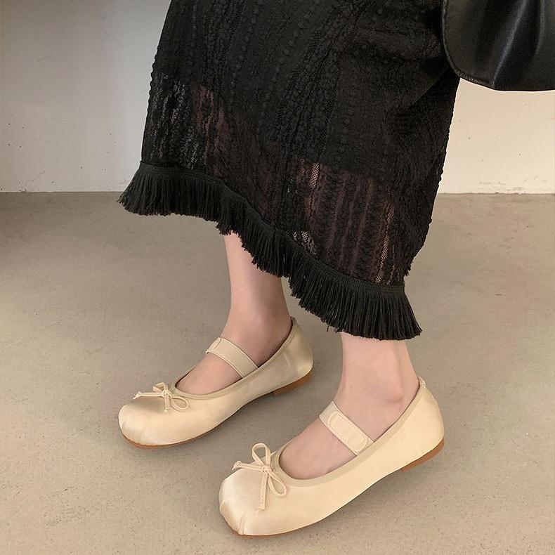 Low Heel Light Mouth Silver Single Shoes Women's 2025 Spring and Autumn New Soft-soled Ballet Shoes Retro French Mary Jane Shoes