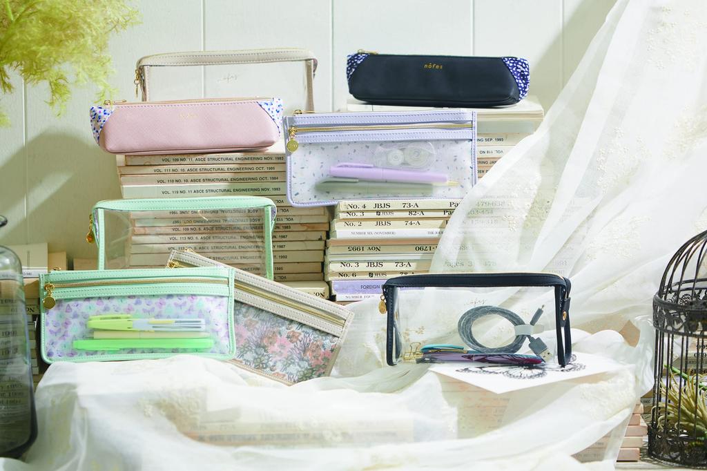 Reimei Fujii Flat Pen Case Nofes Pale Violet FY391V