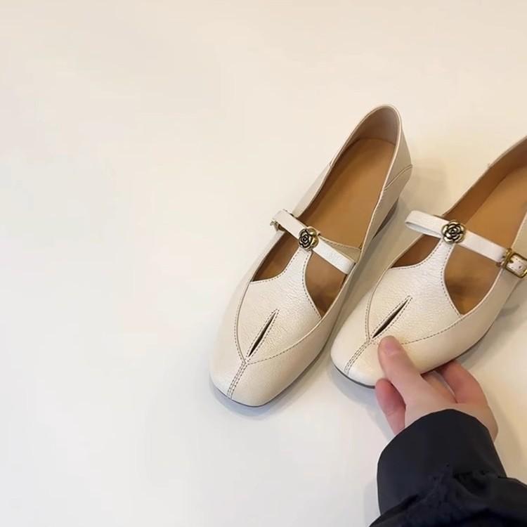 Sheepskin Version~ French Retro Hollow One-word Buckle Camellia Single Shoes Women's Versatile Leather Thick Heel Mary Jane Shoes