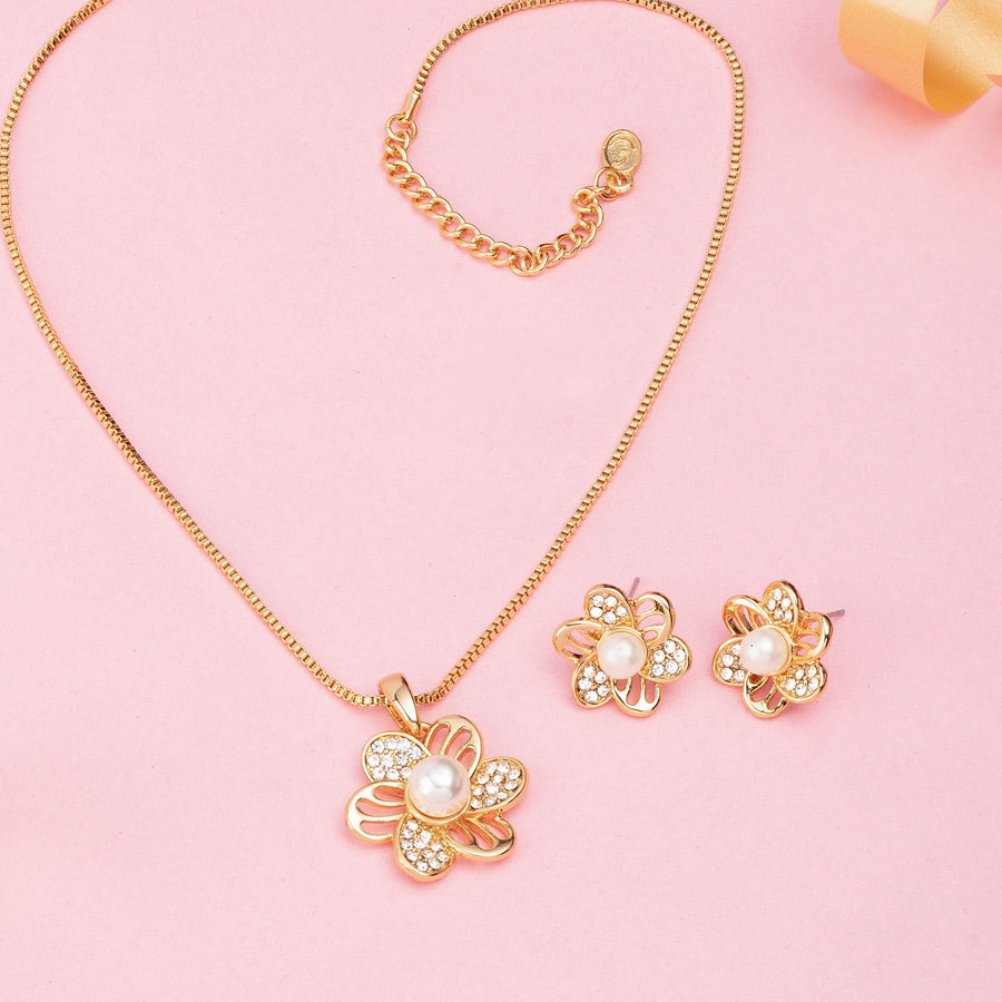 Estele Mess Design Gold Plated Pearl Pendant Set For Women/Girls