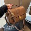 Premium Bag Women'S Bag Trendy Commuter Texture Messenger Bag Fashionable Retro Portable Small Square Bag