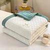 Comfortable Summer Blanket Thin Skin Friendly Machine Washable Summer Quilt Air Condition Quilt