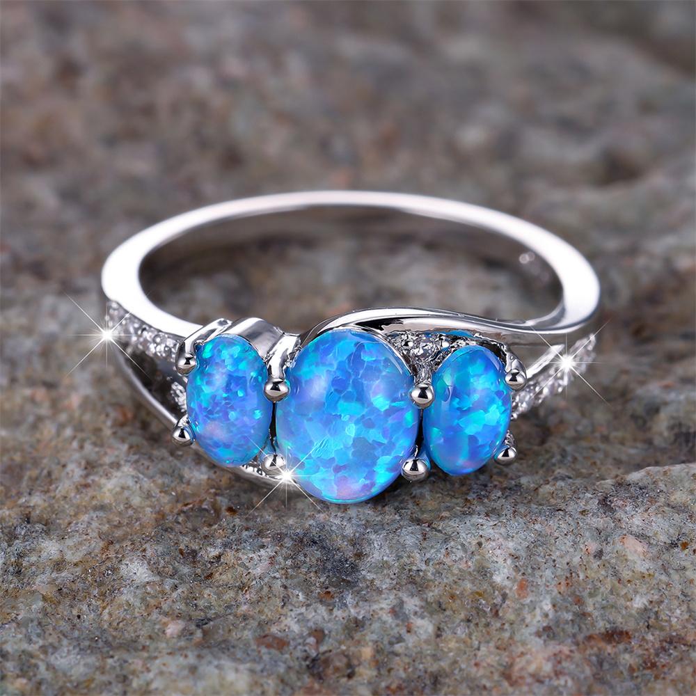Blue Fire Opal Three Stone Ring Cute Oval Birthstone Engagement Rings For Women Vintage Charm Color Wedding Bands Jewelry