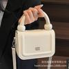 Простая и высококлассная портативная маленькая квадратная сумка 2025 весна и лето новая нишевая трендовая модная повседневная универсальная на плечо женская сумка