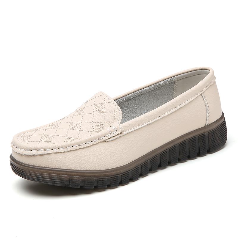 Women Flats Wedge Leather Fashion Comfortable Shoes Women Slip On Nurse Shoes Moccasins Outdoor Plus Size Tenis Feminino