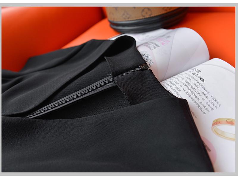 Летнее платье больших размеров: Стройнящее черное платье 3006 - Лестный дизайн, скрывающий живот, для женщин